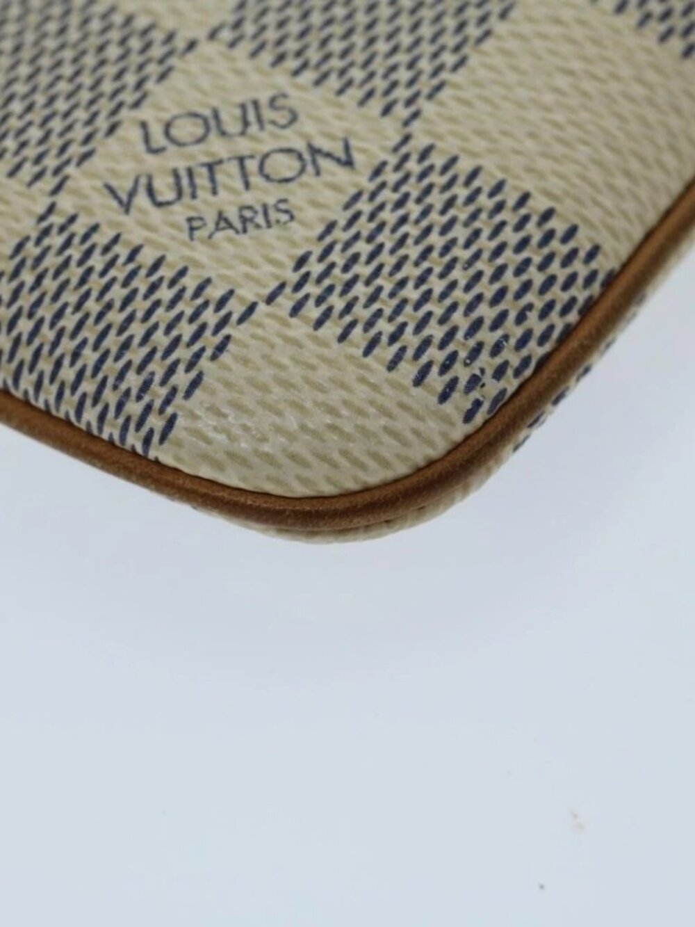 LOUIS VUITTON Damier Azur Etui Telephonne MM Cell Phone Case - Picture 9 of 16